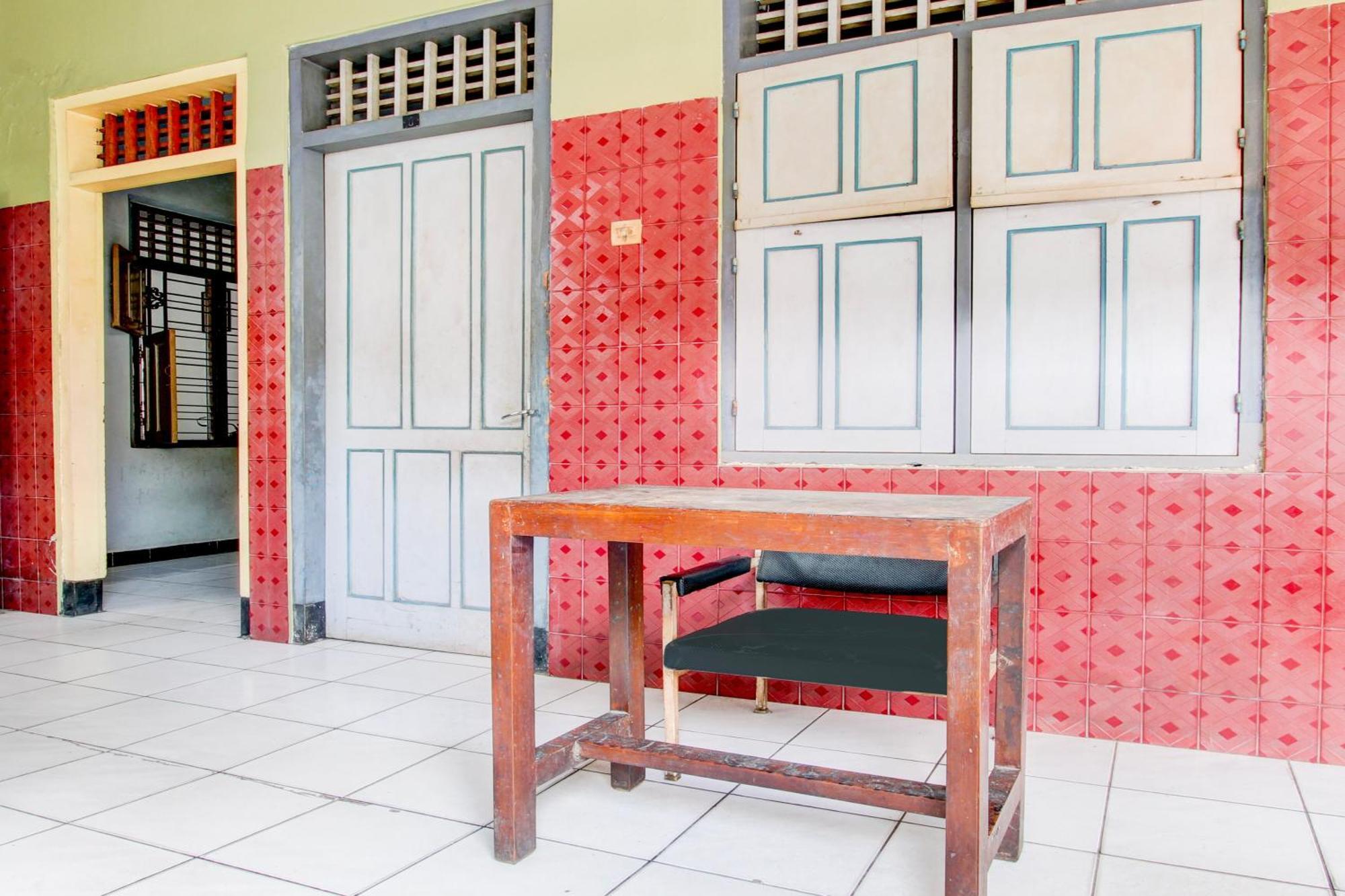 Spot On 94085 Hotel Agung Purwokerto Buitenkant foto