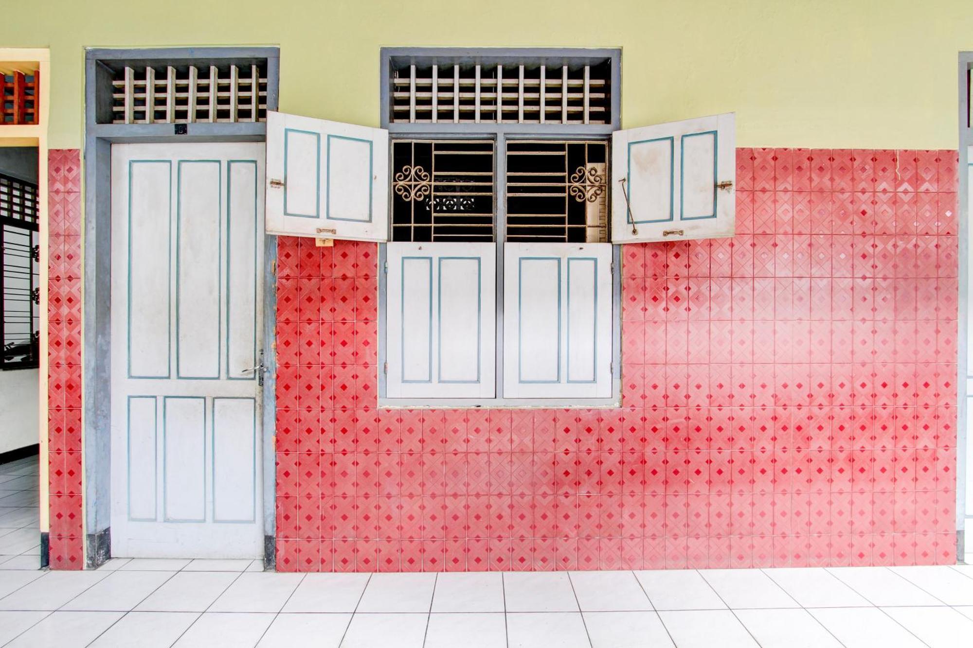 Spot On 94085 Hotel Agung Purwokerto Buitenkant foto