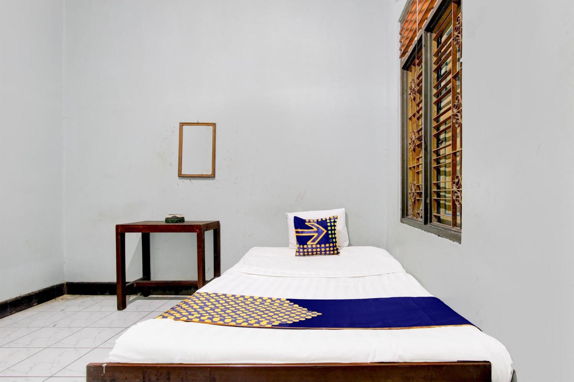Spot On 94085 Hotel Agung Purwokerto Buitenkant foto